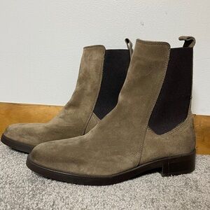 Emanuele Crasto Chelsea Suede women size 9.5 Suede Chelsea Boots - Taupe Emanuele Crasto Made In Italy Chelsea Suede Taupe/Gray Boots  main image 2